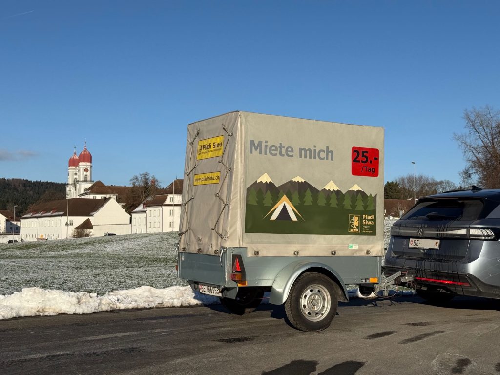 Mieten Anhänger Pfadi Siwa Seitenansicht