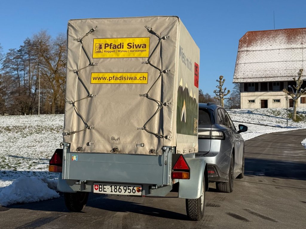 Mieten Anhänger Pfadi Siwa Seitenansicht